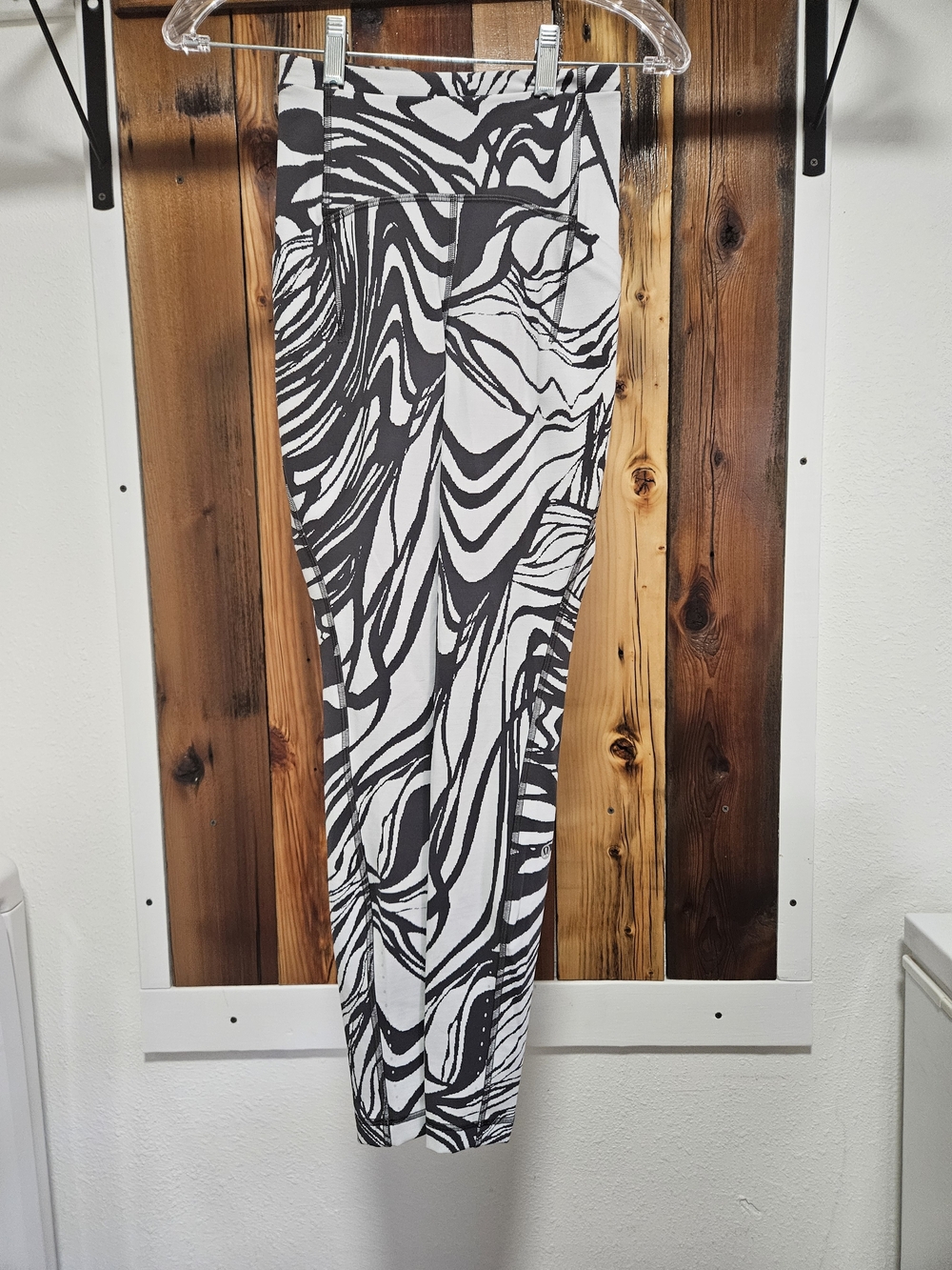 lululemon athletica Black and White Abstract Pencil Skirt